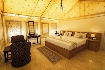 the saffron desert camp