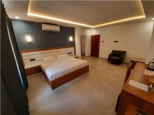 ashirvad lawns hotel and convention centre