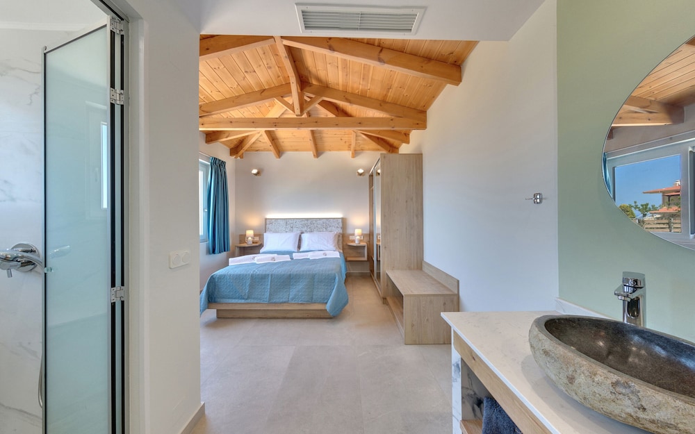 spiros soula thematic suites