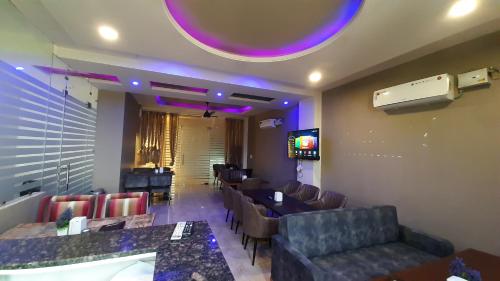 Hotel Ventures Inn,Shri Guru Ramdas Ji International Airport Opp. Gate No 2,3 star
