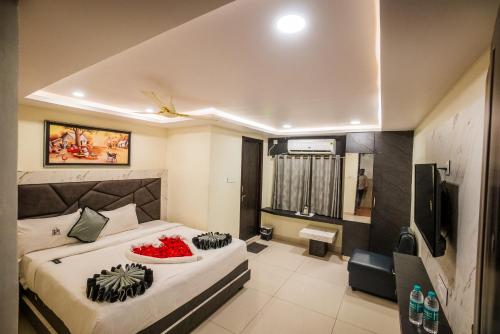 hotel parameshwara luxury awaits