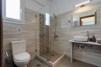 evripus suites hotel