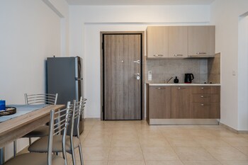 evripus suites hotel