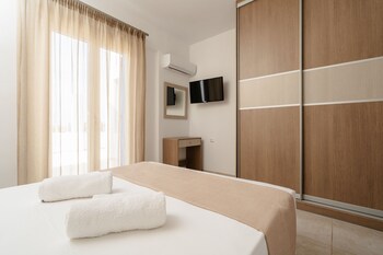 evripus suites hotel