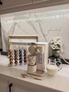 evripus suites hotel