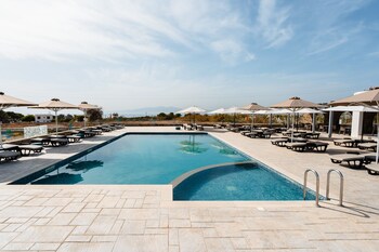 evripus suites hotel