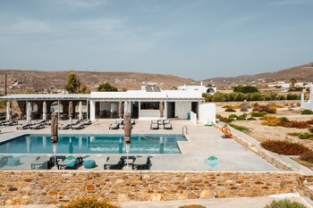 evripus suites hotel
