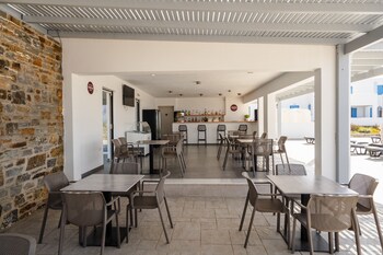 evripus suites hotel