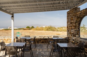 evripus suites hotel
