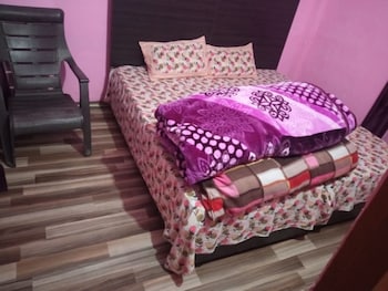 Badri Kedar Hometay,,0 star