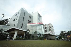 hotel kottayam grand