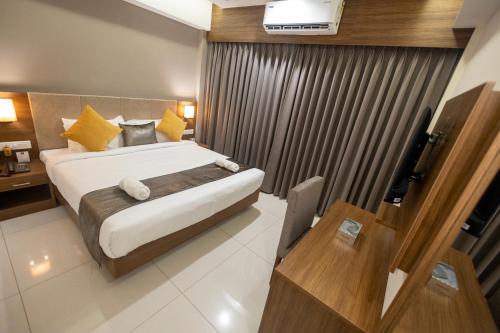 hotel kottayam grand