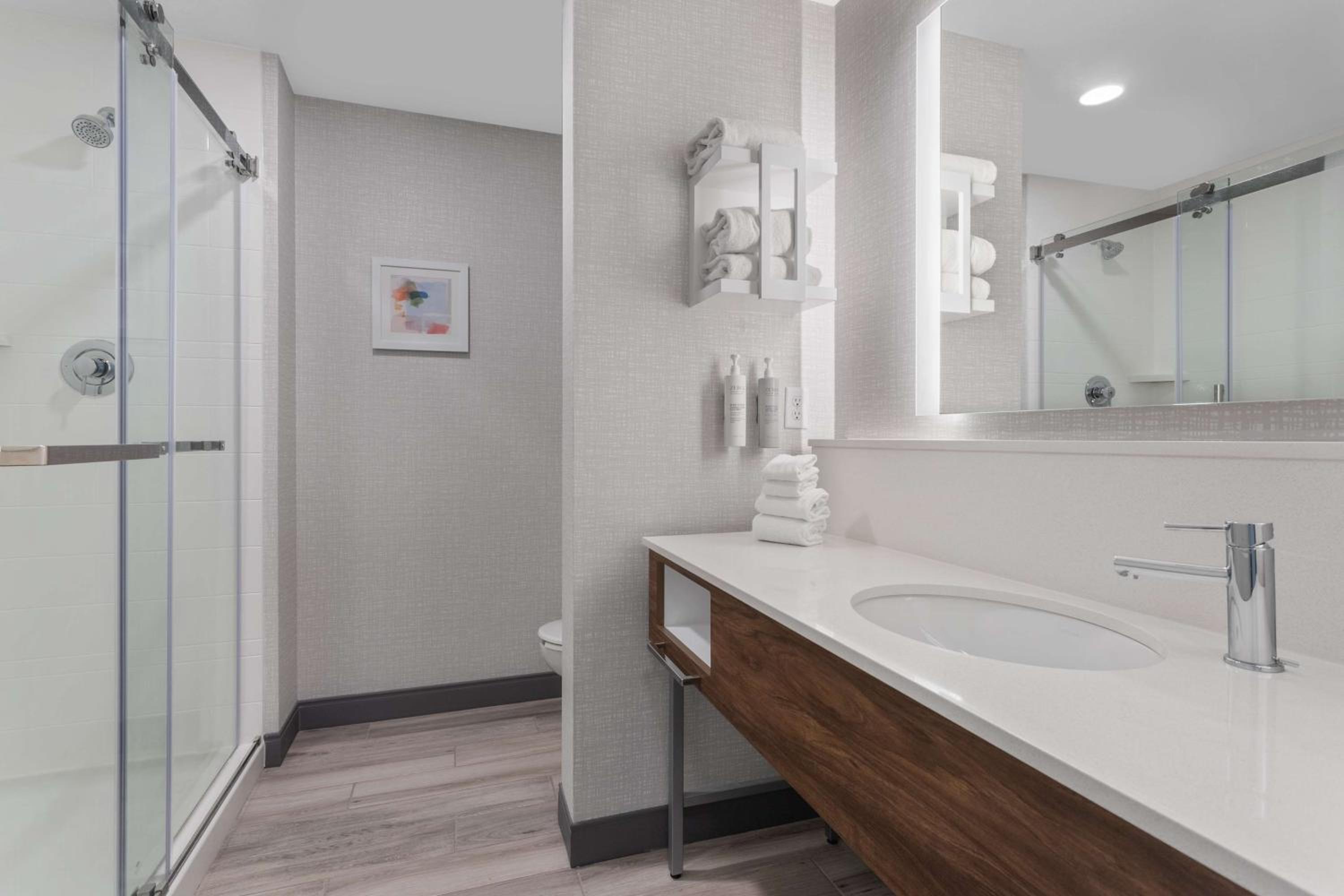 hampton inn and suites lincoln northeast i 80