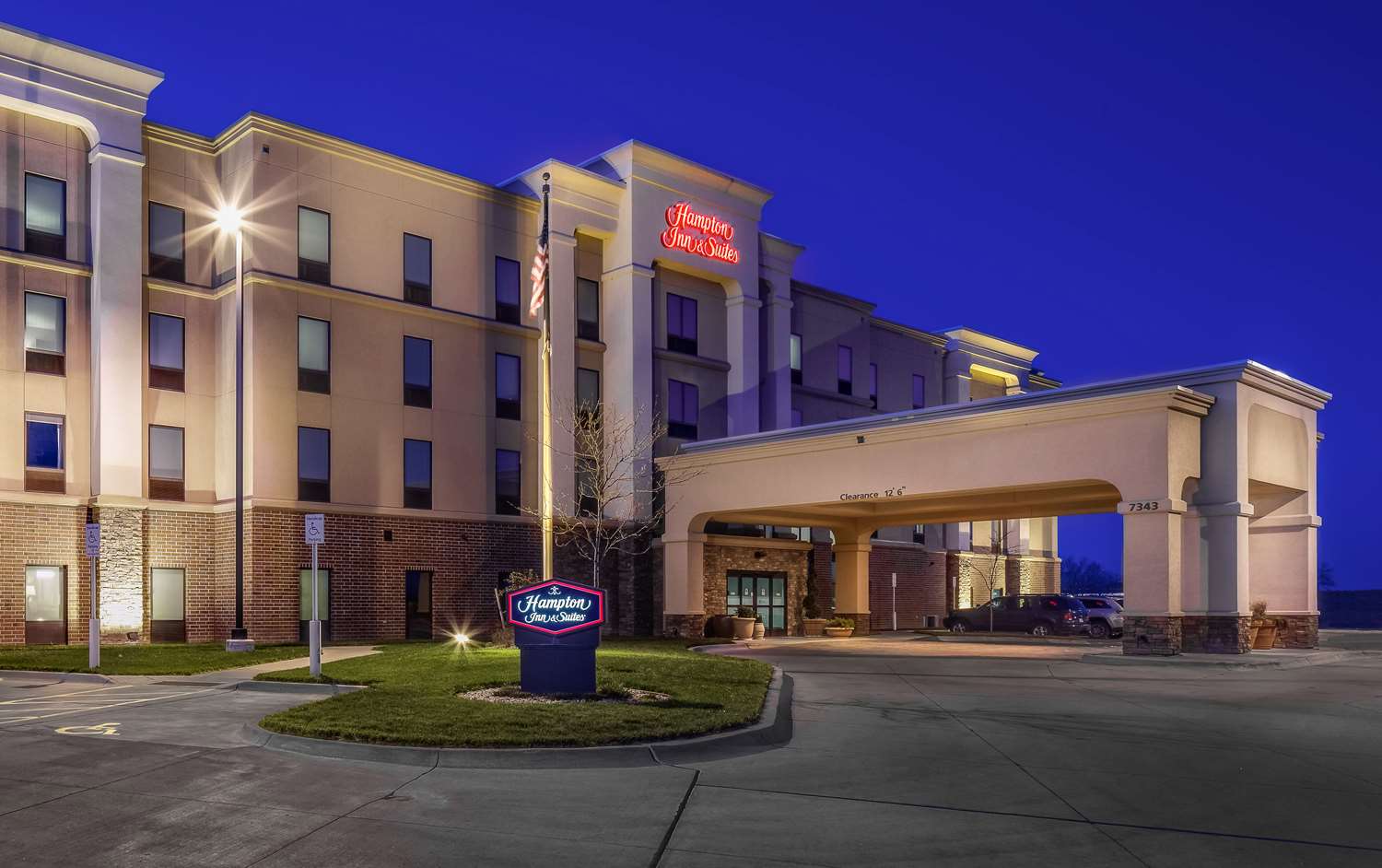 hampton inn and suites lincoln northeast i 80