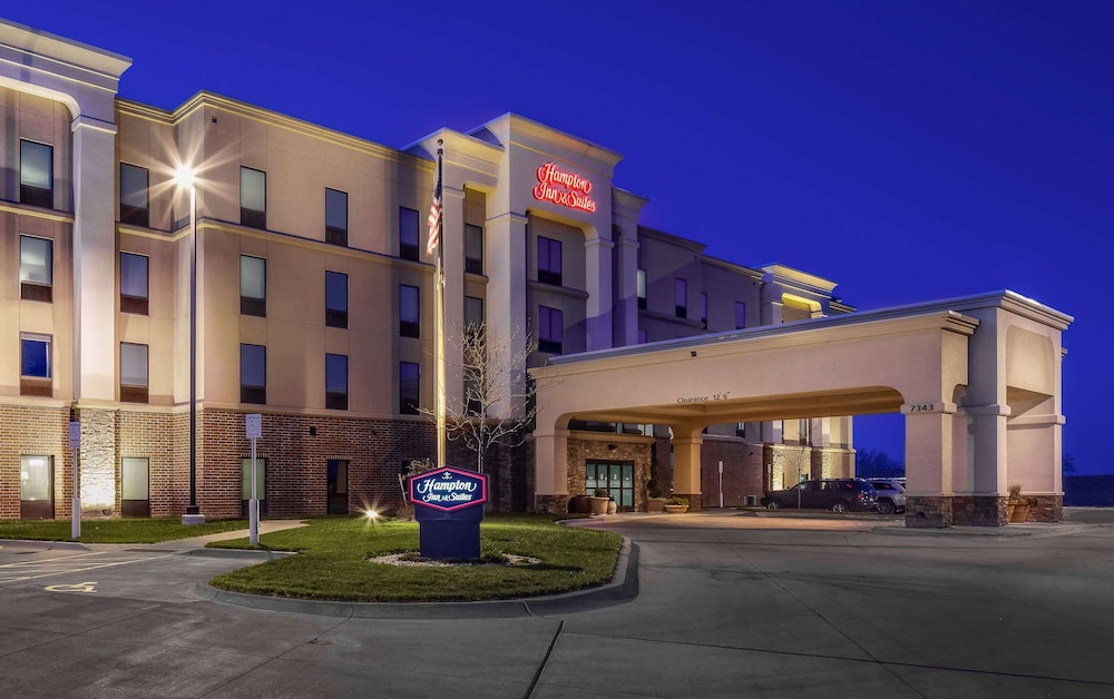 hampton inn and suites lincoln northeast i 80
