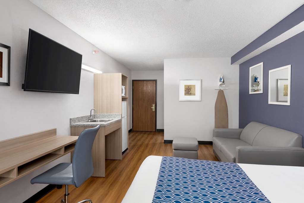 microtel inn and suites by wyndham lincoln