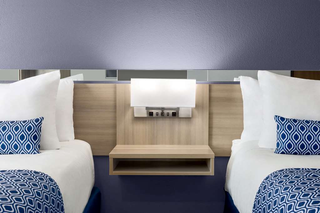 microtel inn and suites by wyndham lincoln