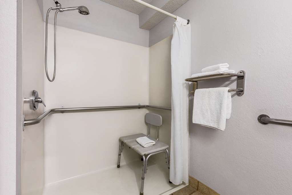 microtel inn and suites by wyndham lincoln