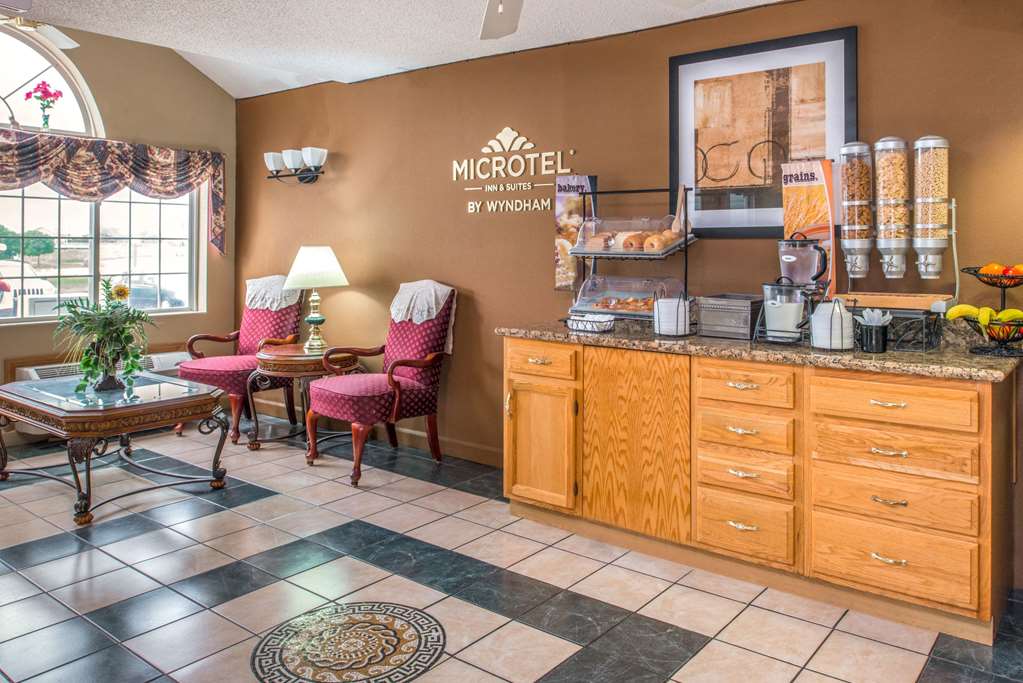 microtel inn and suites by wyndham lincoln