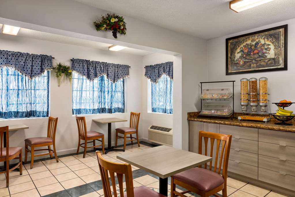 microtel inn and suites by wyndham lincoln
