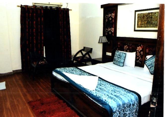 hotel new empire