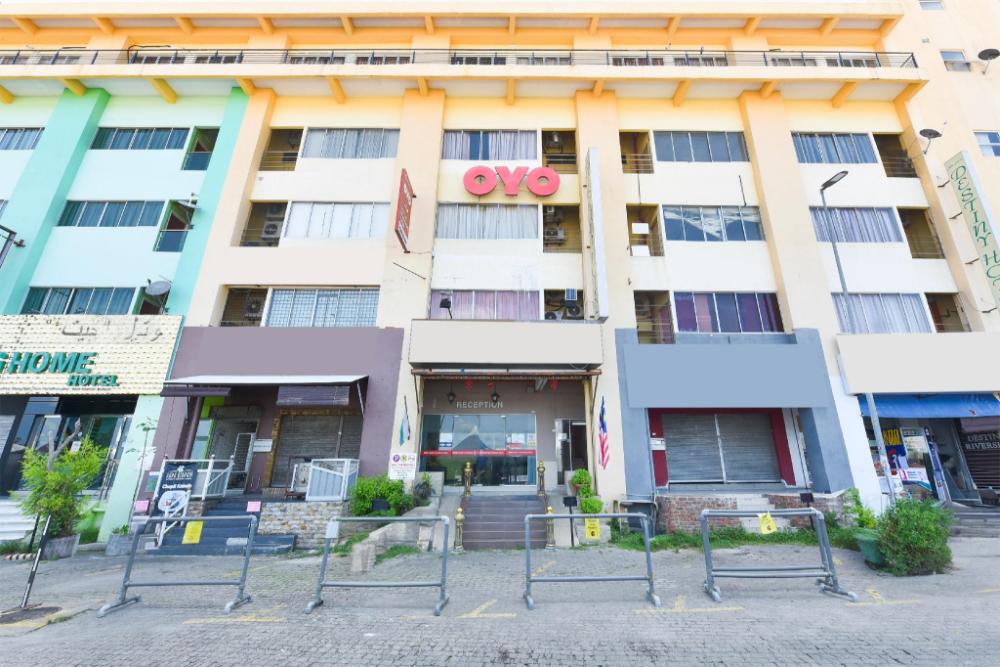 hotel zamburger nur ramadhan previously g home hotel