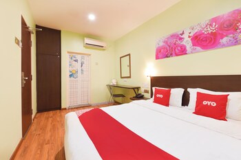 hotel zamburger nur ramadhan previously g home hotel