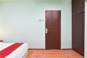 hotel zamburger nur ramadhan previously g home hotel