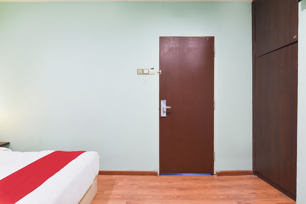 hotel zamburger nur ramadhan previously g home hotel