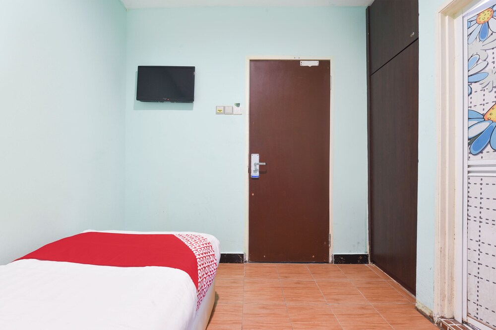 hotel zamburger nur ramadhan previously g home hotel