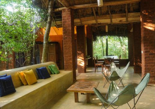 back of beyond pidurangala