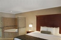 best western liverpool syracuse inn and suites