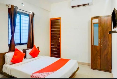 flagship shrikrishna hotels