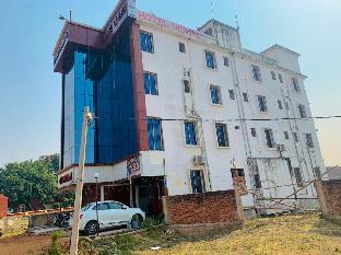 Hotel Vishal And Banquet Hall,,5 star