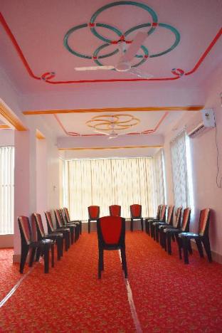 Hotel Vishal And Banquet Hall,,5 star