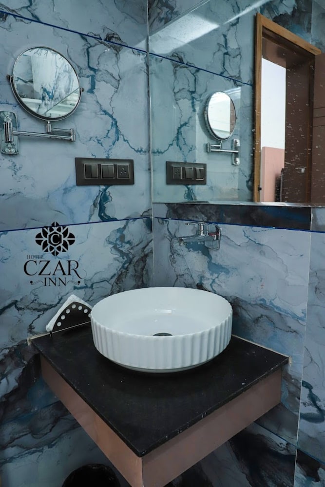hotel czar inn