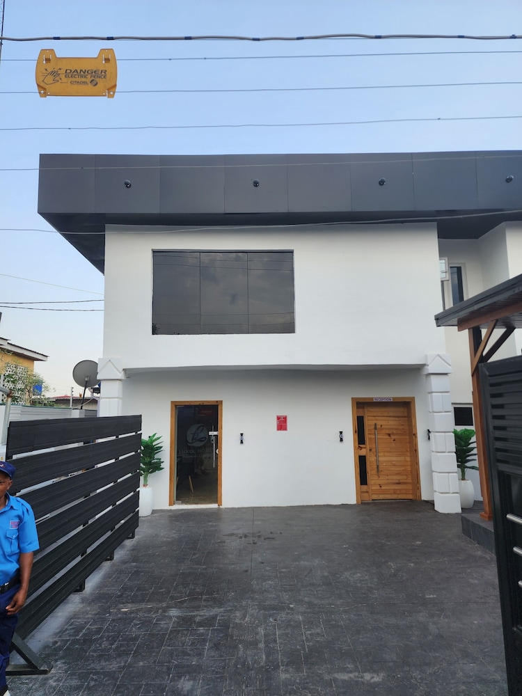 luxol homesandsuites