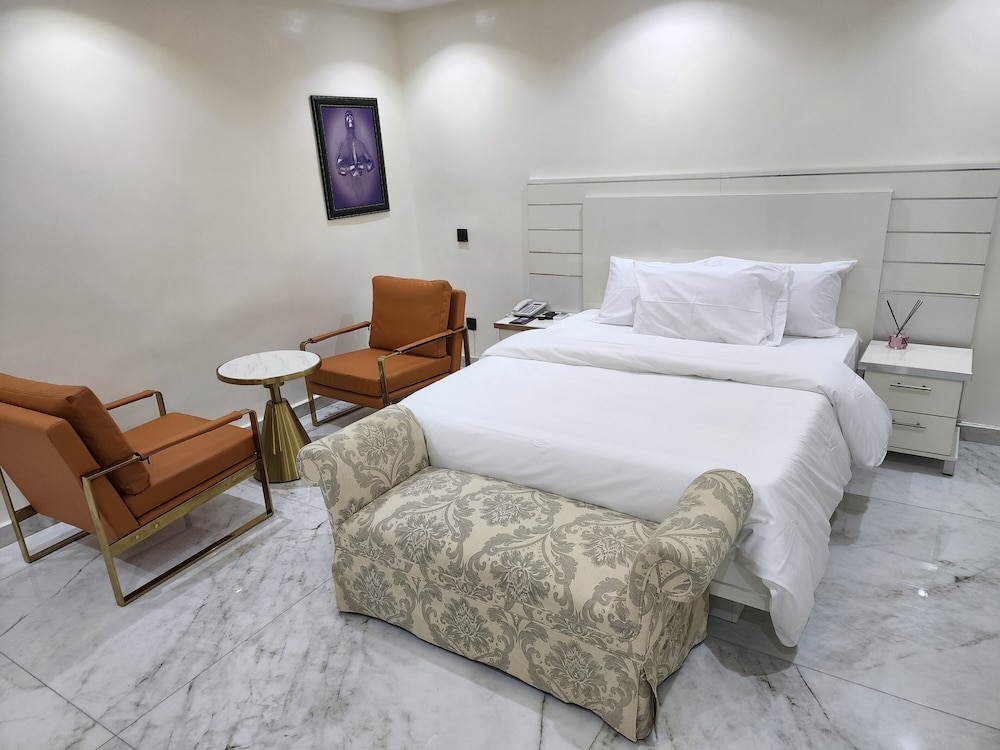 luxol homesandsuites