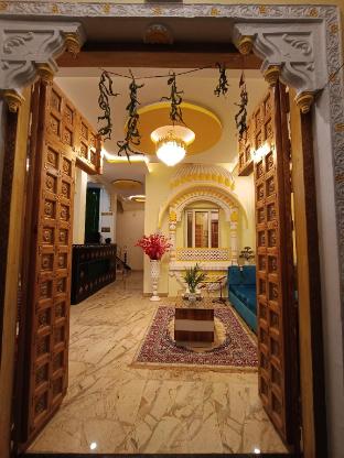 Rajwada Palace,,4 star