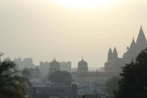 hotel sunset orchha
