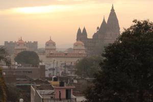 hotel sunset orchha