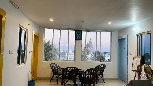 hotel sunset orchha
