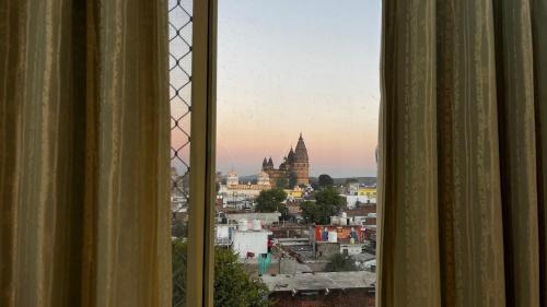 hotel sunset orchha