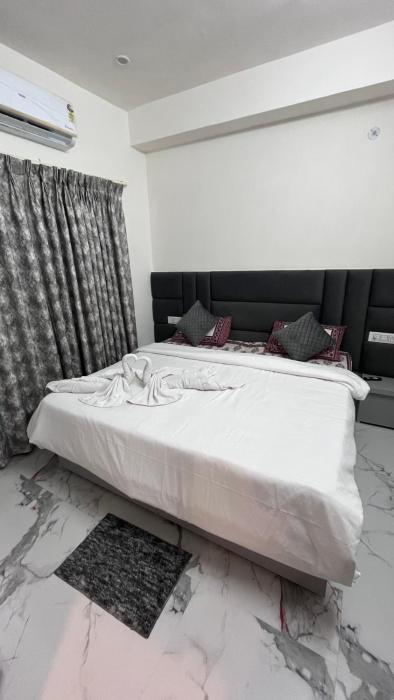 hotel sunset orchha