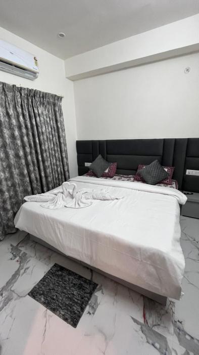 hotel sunset orchha