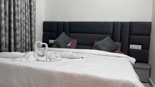 hotel sunset orchha