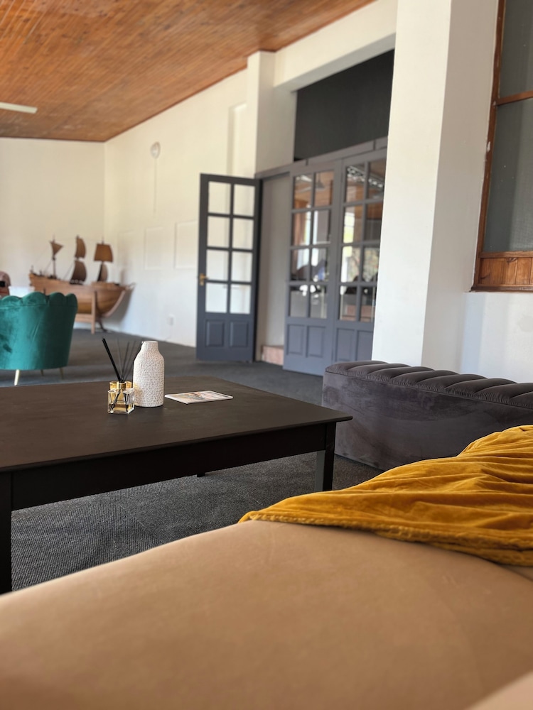 near big 5 numbi lodge