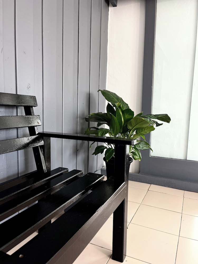 near big 5 numbi lodge