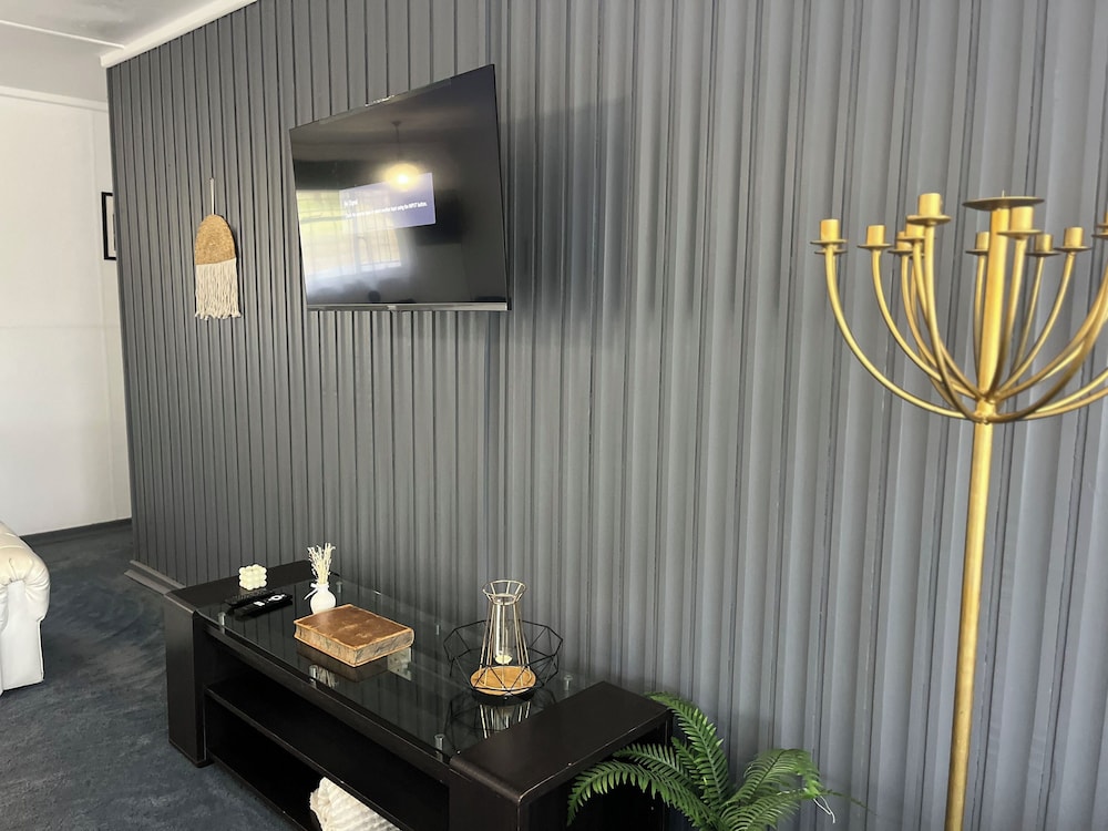 near big 5 numbi lodge