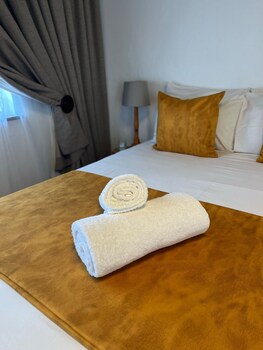 near big 5 numbi lodge